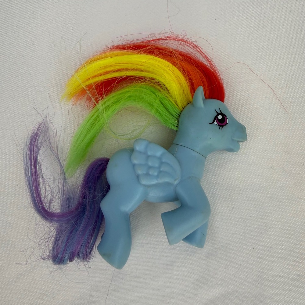 Hasbro My Little Pony G3 Rainbow Dash Pegasus Blue Rainbow Hair Figure 2002
